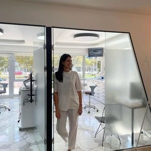 Meet your Posher, Elisa